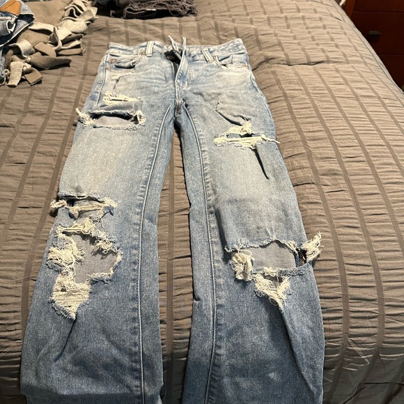 American Eagle Outfitters Light Blue Distressed Jeans - Picture 1 of 4